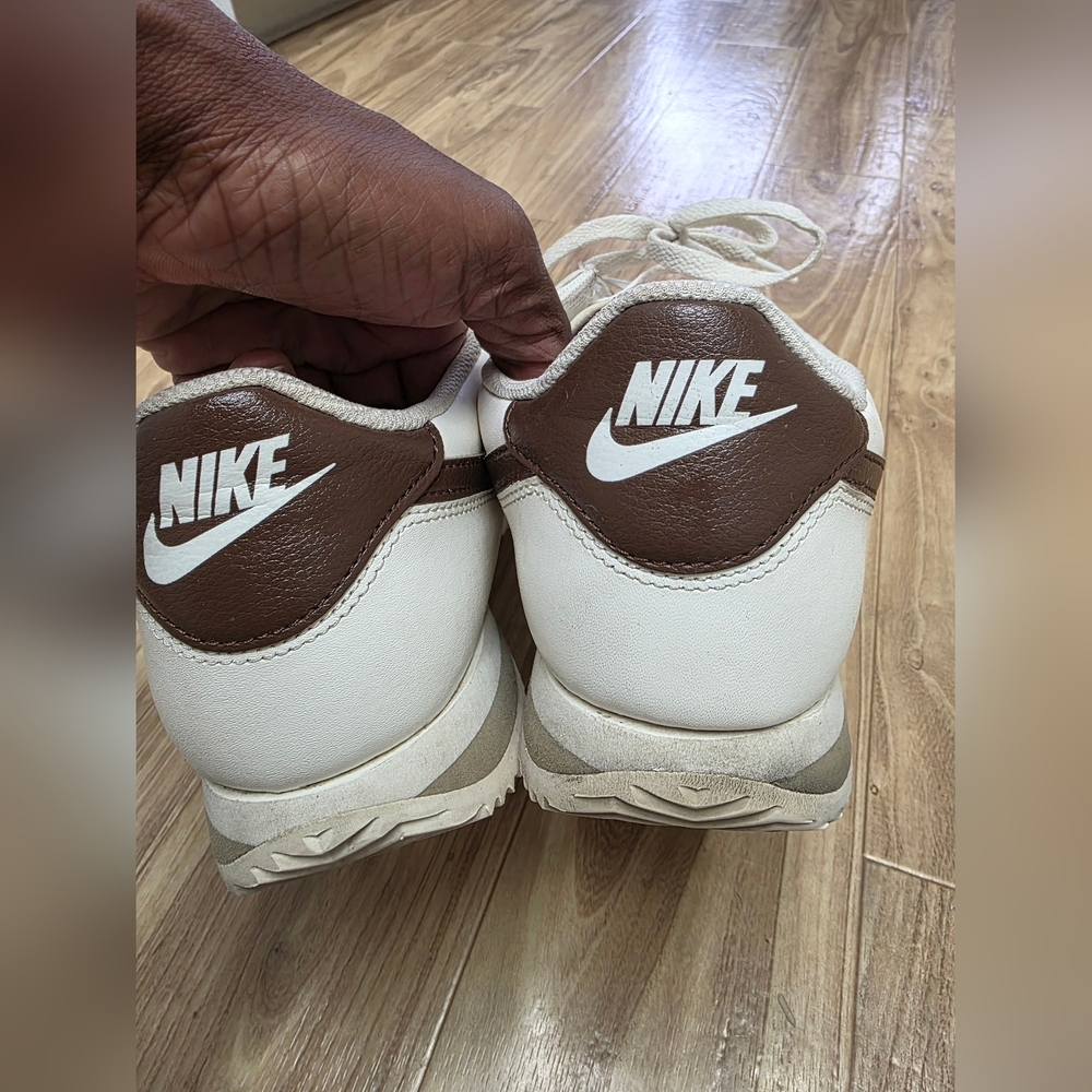 🤎 Nike Cortez Classic Sneakers Women Size 12 Cream Brown Casual - Picture 7 of 8